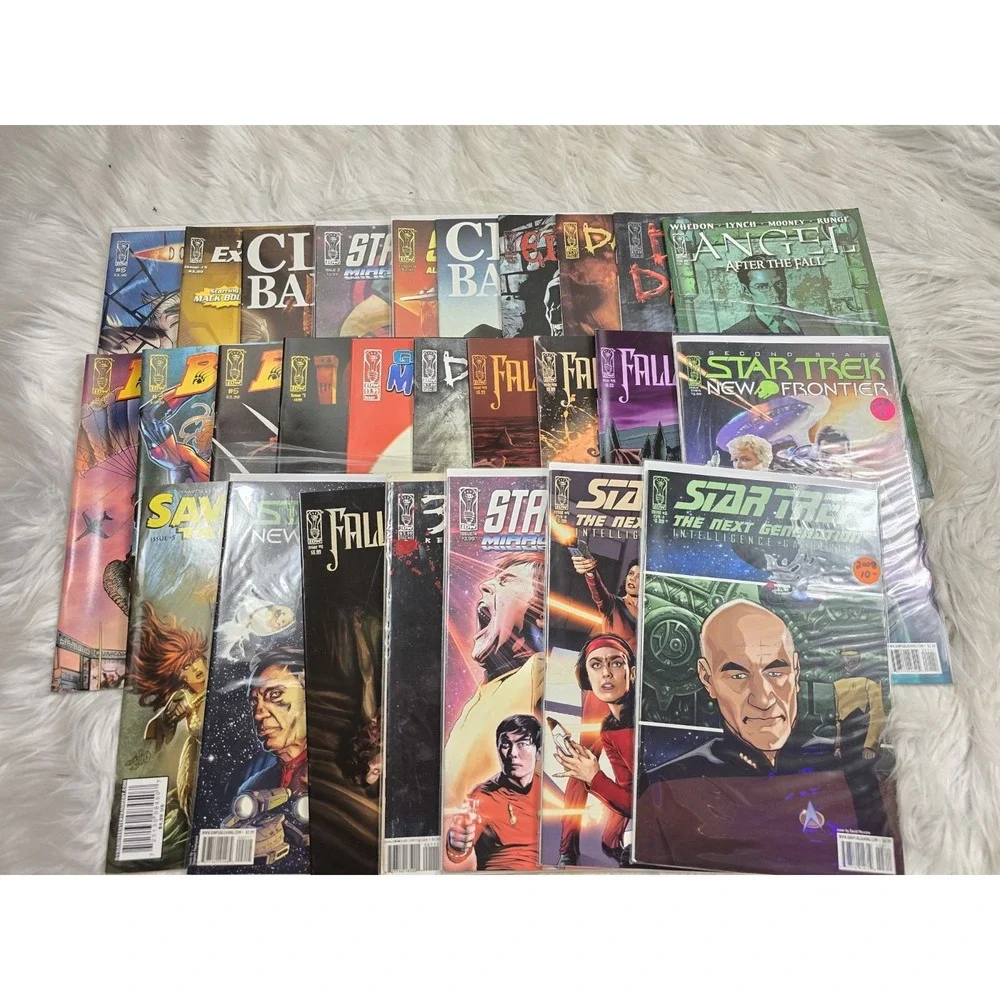 IDW Comics - 27 Comic Books! Comics Great Condition! B31 Star Trek Fallen Angel